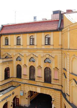 Deutsches Theater Stadtzentrum 4* München